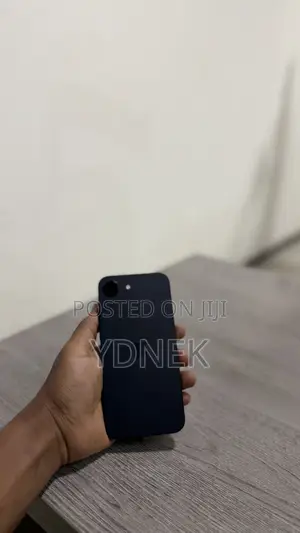Apple iPhone 16e 128 GB Black