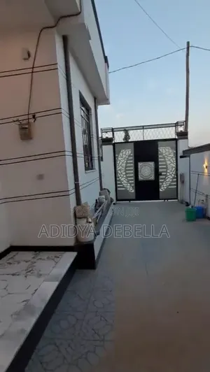3bdrm House in Gelan Sidamowash 140, Akaky Kaliti for sale