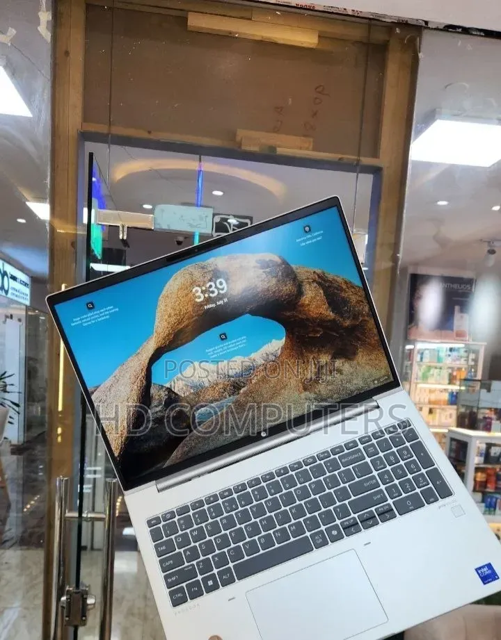 New Laptop HP 16GB Intel Core Ultra 7 SSD 512GB