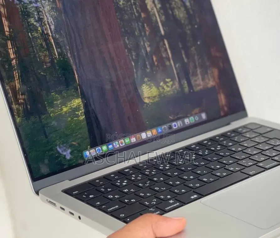 New Laptop Apple MacBook Pro 2024 M4 Pro 16GB Apple M4 Pro SSD 512GB