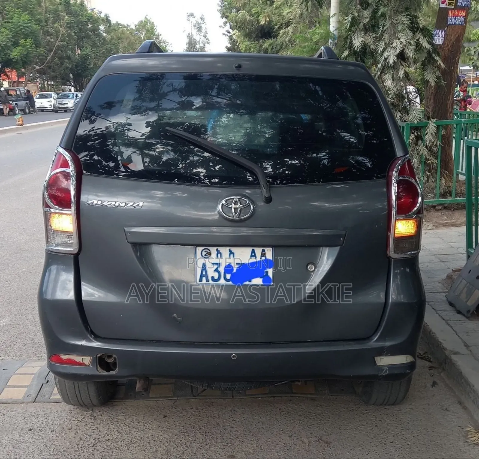 Toyota Avanza 2012 Black