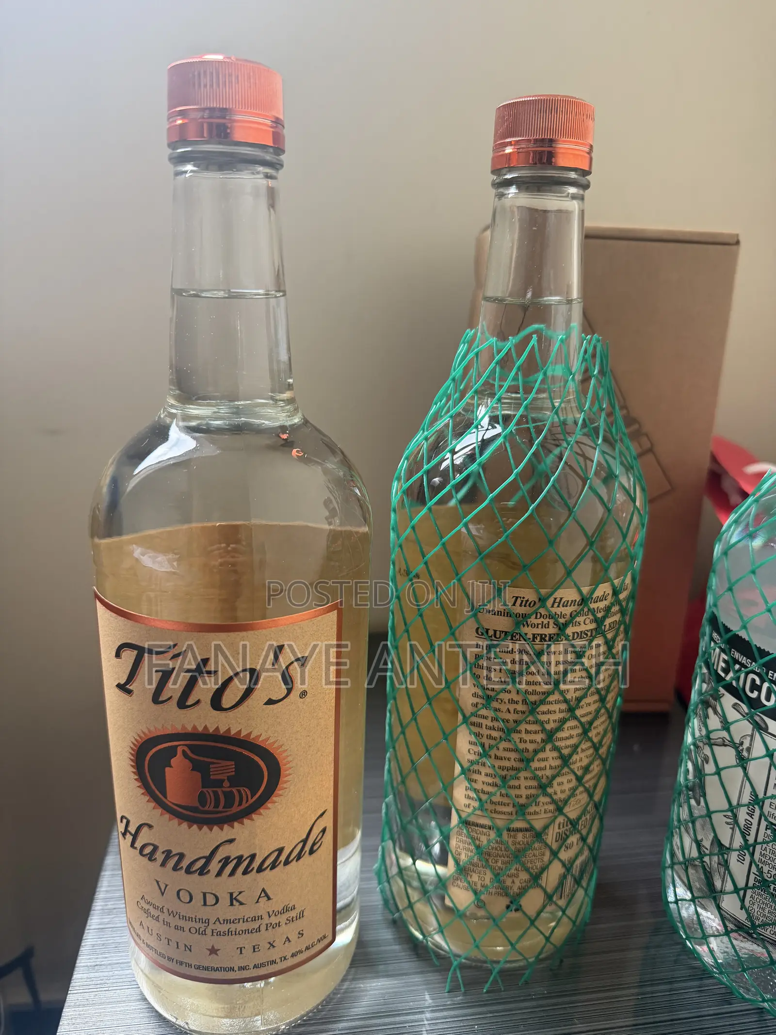 1 Liter Tito’s Vodka