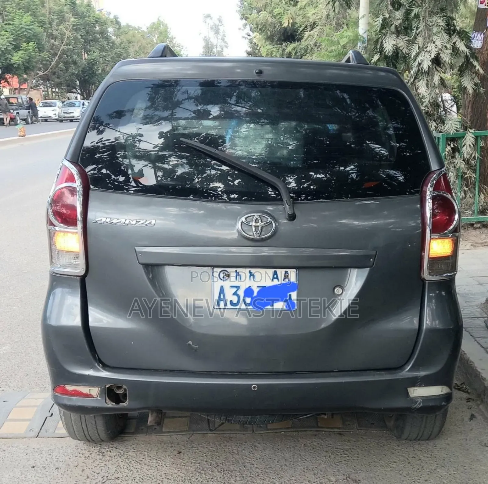 Toyota Avanza 2012 Black