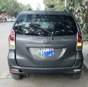 Toyota Avanza 2012 Black
