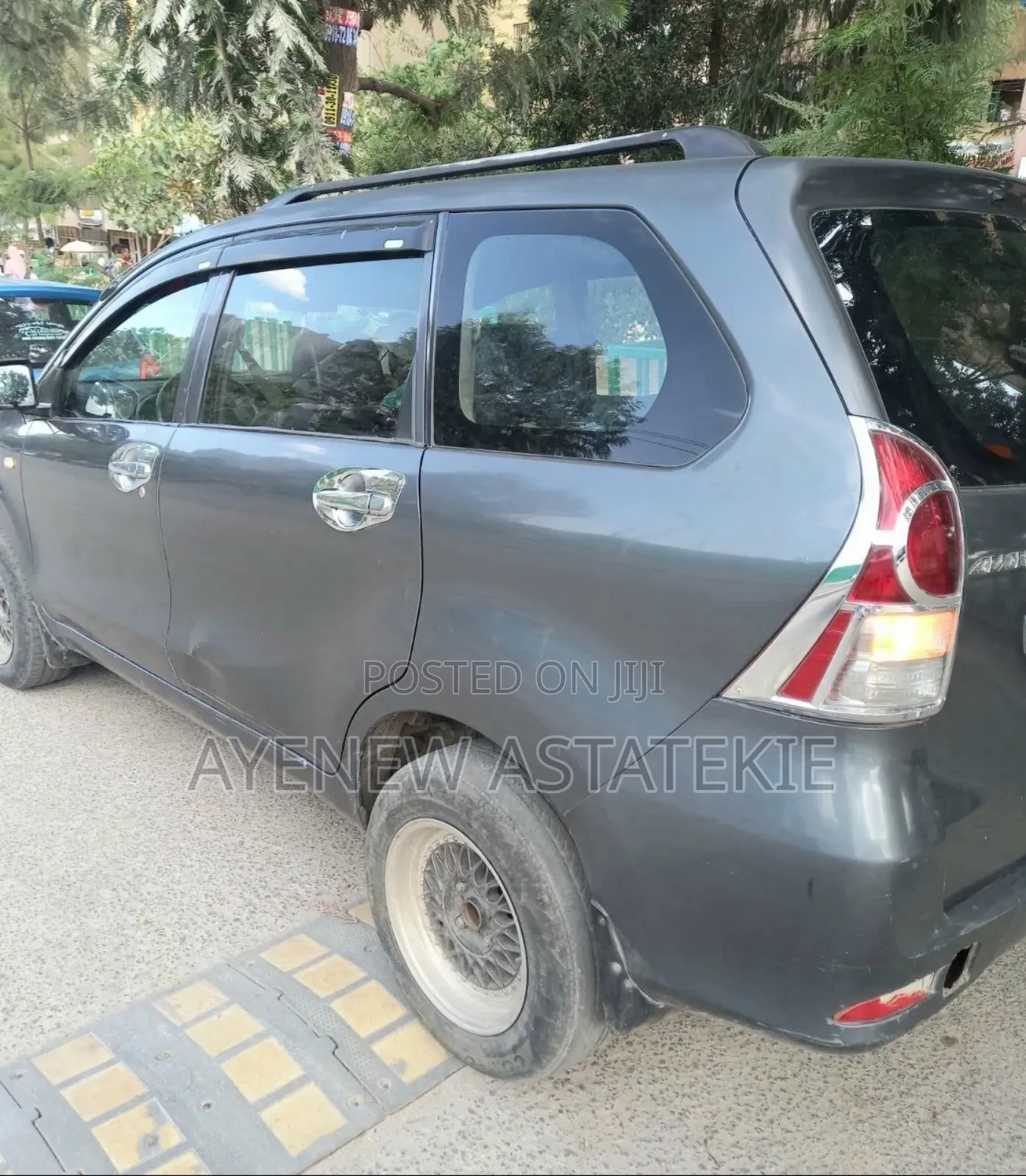 Toyota Avanza 2012 Black