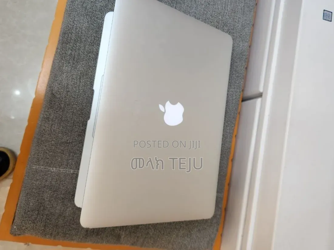 New Laptop Apple MacBook Air 2017 8GB Intel Core i5 SSD 256GB