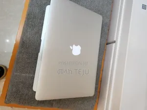 New Laptop Apple MacBook Air 2017 8GB Intel Core i5 SSD 256GB