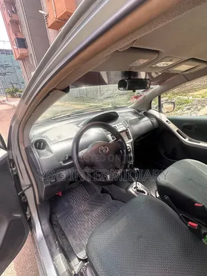 Toyota Yaris 1.3 2006 Silver