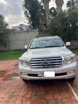 Toyota Land Cruiser 2011 Silver