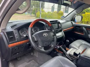 Toyota Land Cruiser 2011 Silver