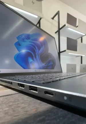 New Laptop Dell Inspiron 15 16GB Intel Core i7 SSD 512GB