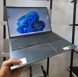 New Laptop Dell Inspiron 15 16GB Intel Core i7 SSD 512GB