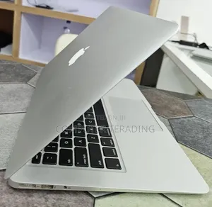 Laptop Apple MacBook Air 2017 8GB Intel Core i5 SSD 256GB