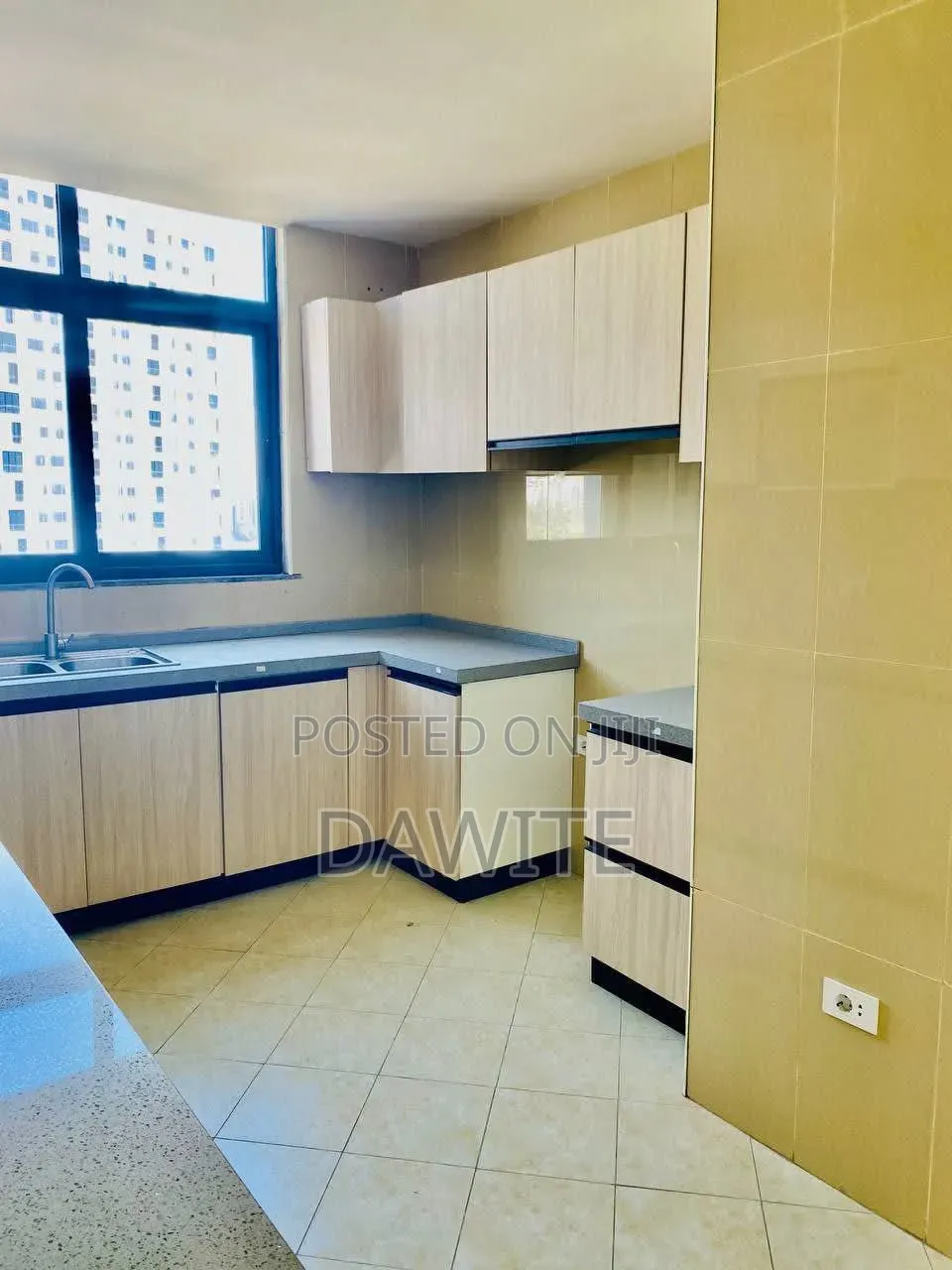 Furnished 3bdrm Apartment in የግል, Bole for sale