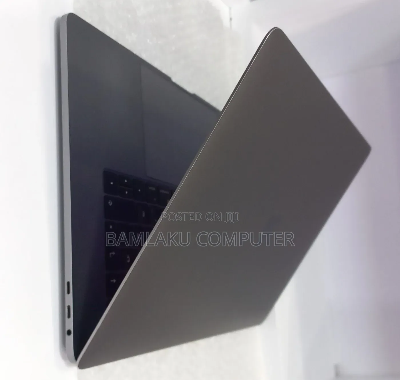 New Laptop Apple MacBook Pro 2016 16GB Intel Core i7 SSD 512GB