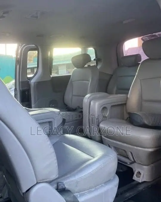 Hyundai Starex 2017 Silver