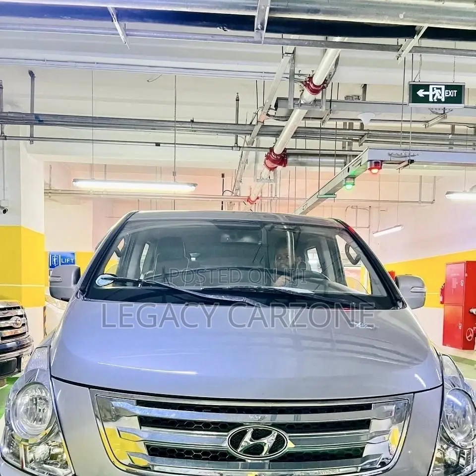 Hyundai Starex 2017 Silver