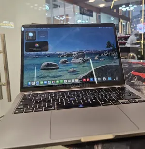 New Laptop Apple MacBook Pro 2020 M1 16GB Apple M1 Pro SSD 256GB