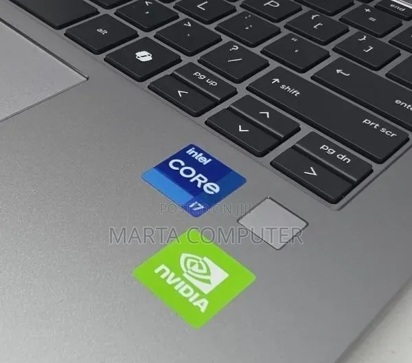 New Laptop HP ZBook Firefly G9 16GB Intel Core i7 SSD 512GB