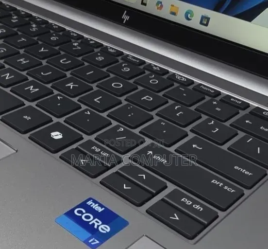 New Laptop HP ZBook Firefly G9 16GB Intel Core i7 SSD 512GB