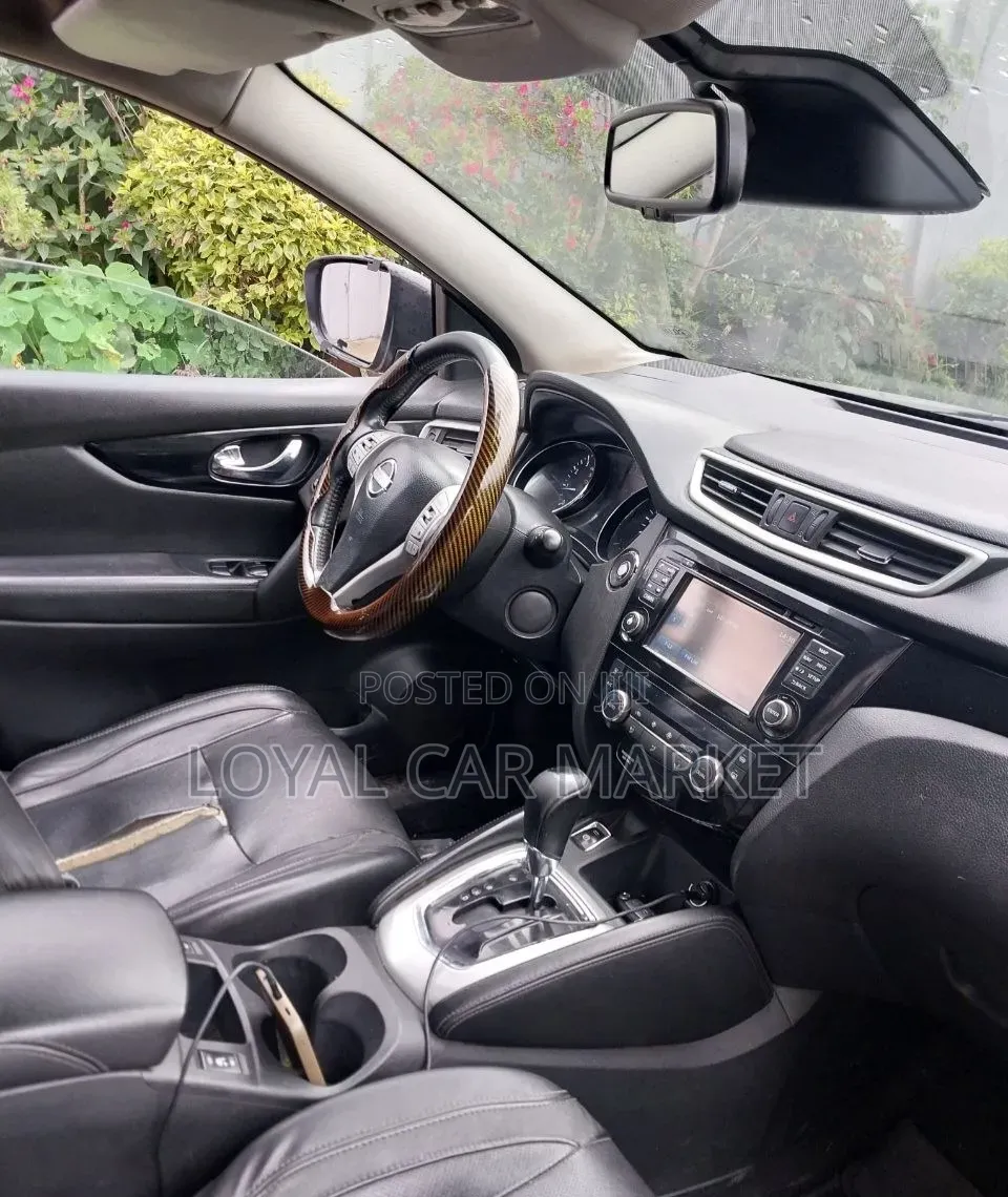 Nissan Qashqai 2017 Brown