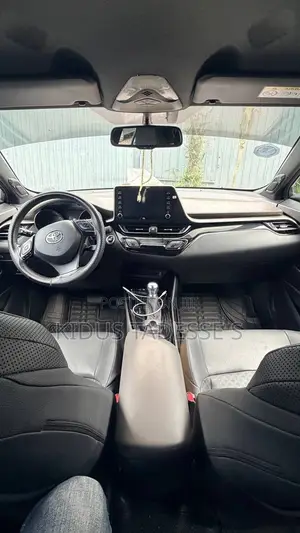 Toyota C-HR Limited 2022 Gray