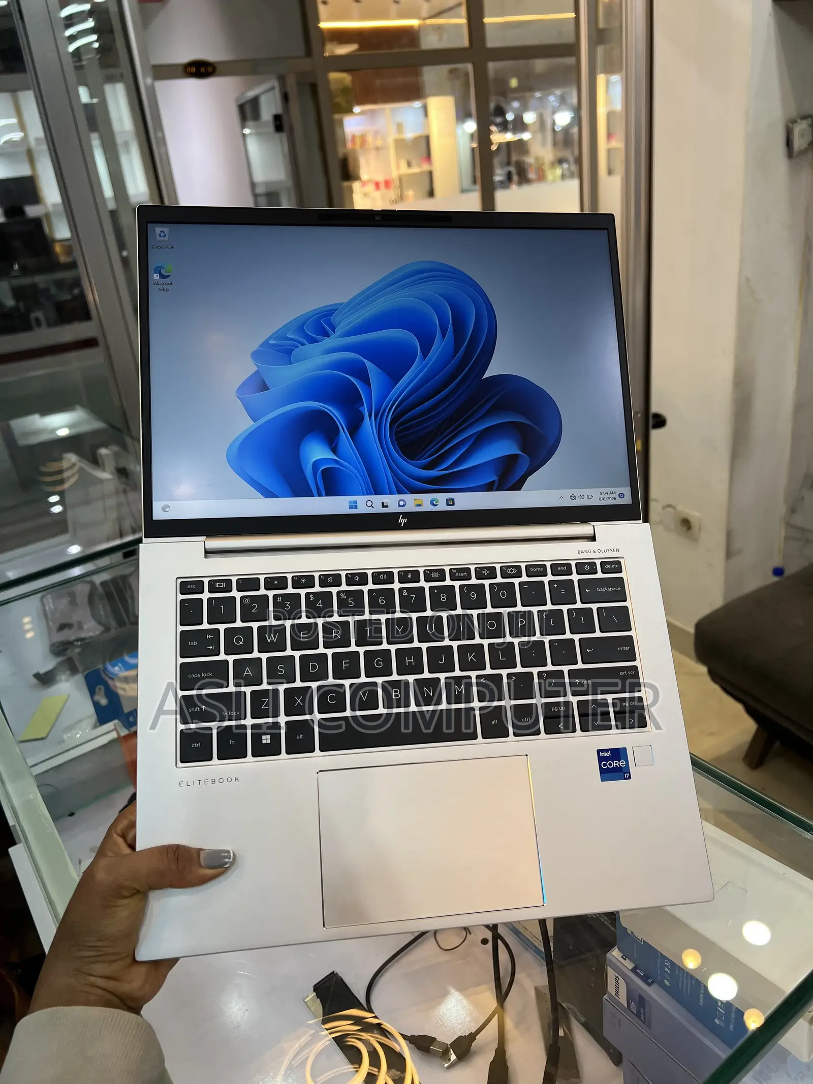 New Laptop HP EliteBook 840 G9 16GB Intel Core i7 SSD 512GB