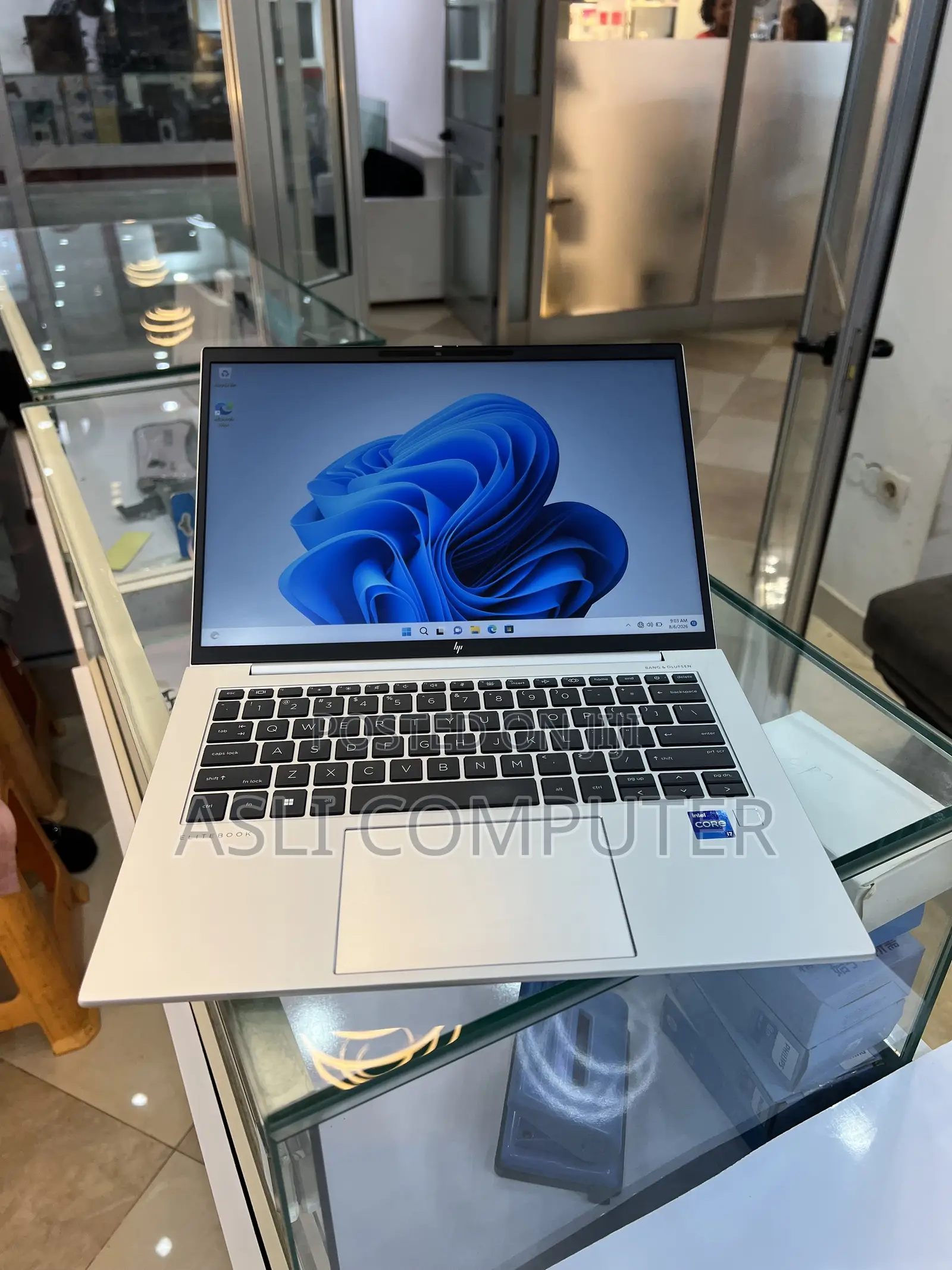 New Laptop HP EliteBook 840 G9 16GB Intel Core i7 SSD 512GB