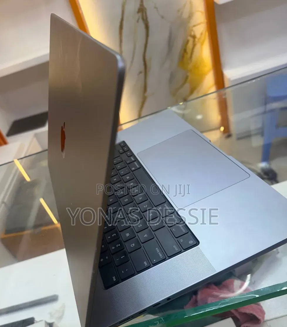 Laptop Apple MacBook Pro 2021 M1 16GB Apple M1 SSD 512GB