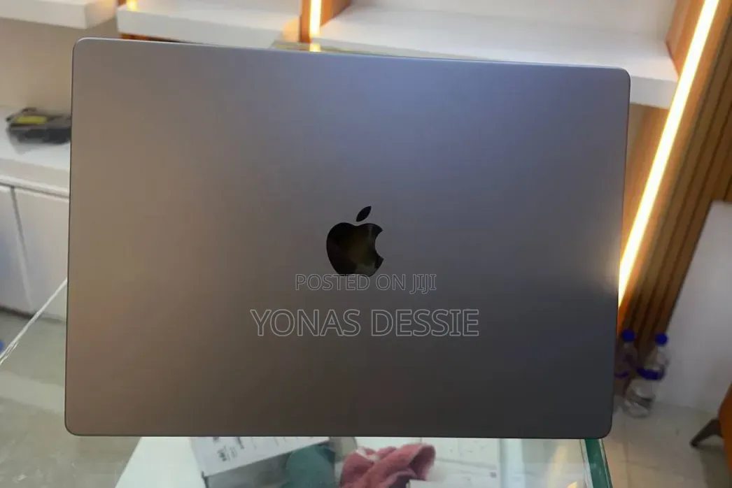 Laptop Apple MacBook Pro 2021 M1 16GB Apple M1 SSD 512GB