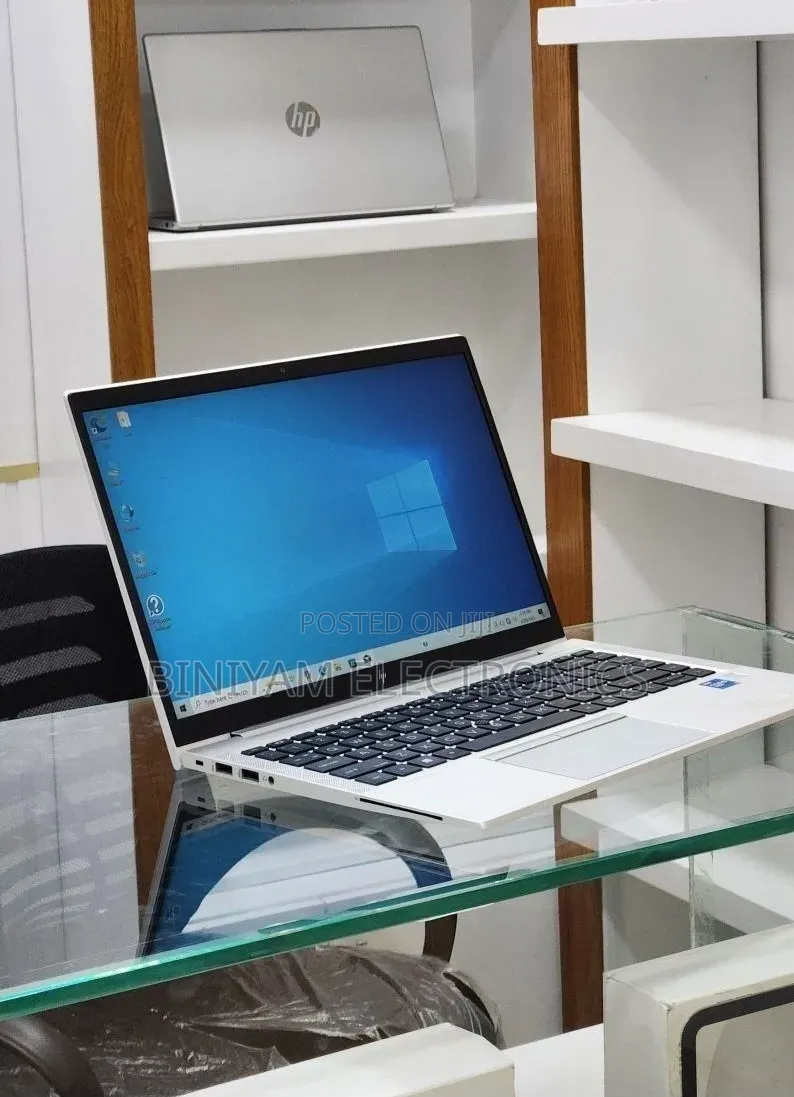 New Laptop HP EliteBook 840 G8 16GB Intel Core i7 SSD 512GB