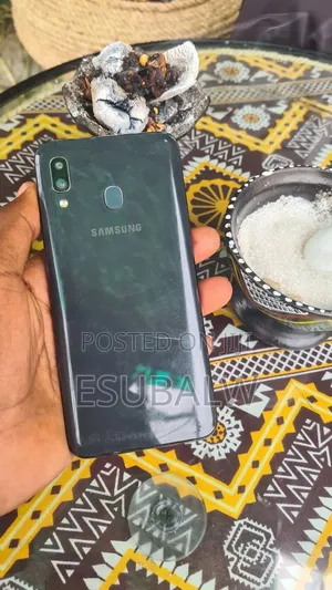 Samsung Galaxy A30 64 GB Black