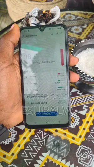 Samsung Galaxy A30 64 GB Black