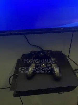 PlayStation 4 Slim