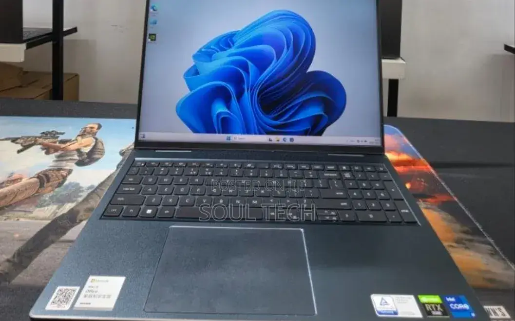 New Laptop Dell Inspiron 15 16GB Intel Core i7 SSD 512GB
