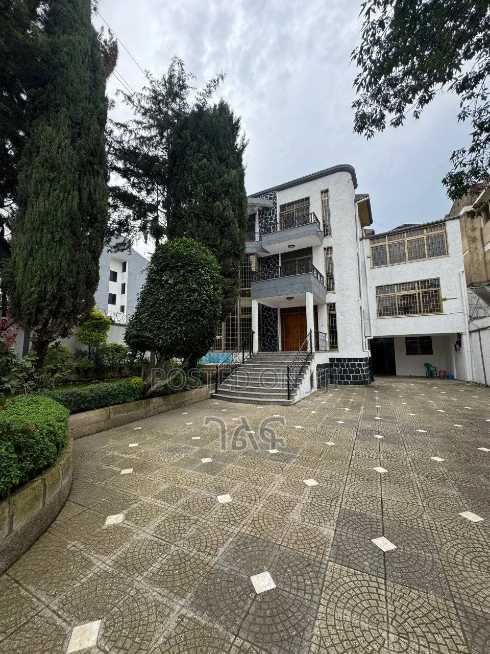 6bdrm Villa in Villa | For, Bole for rent