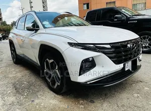 Hyundai Tucson 2021 White