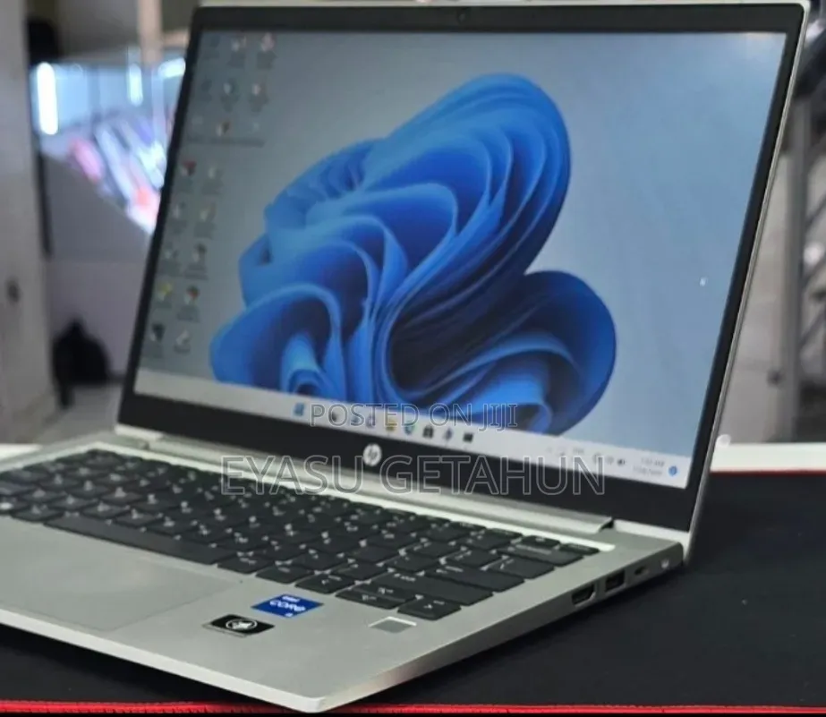 New Laptop HP EliteBook 830 G9 16GB Intel Core i5 SSD 512GB