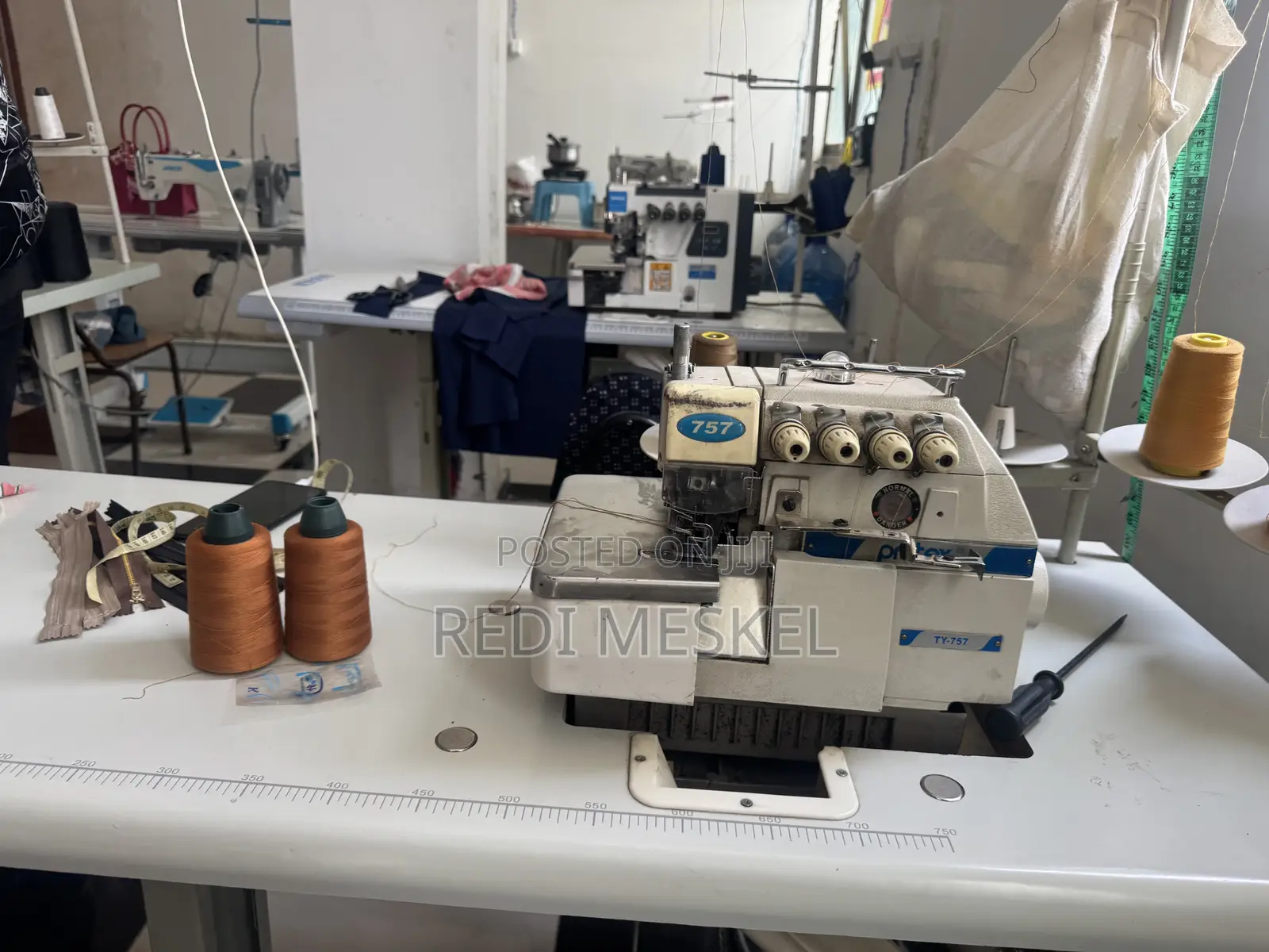 Overlock Almost New Dinamo