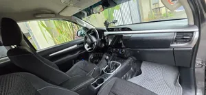 Toyota Hilux 2016 Gray
