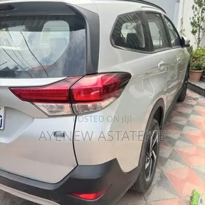 Toyota Rush 2022 Silver