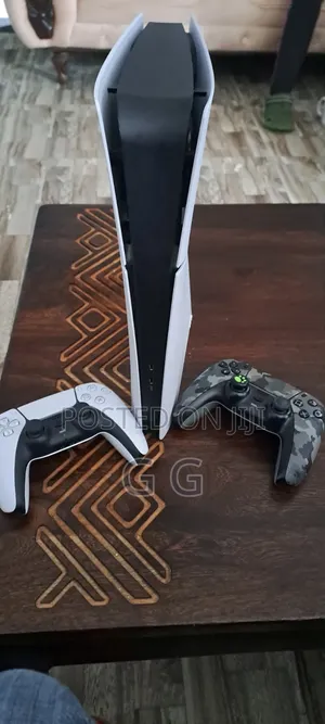 Ps 5 Slim Digital Two Controllers