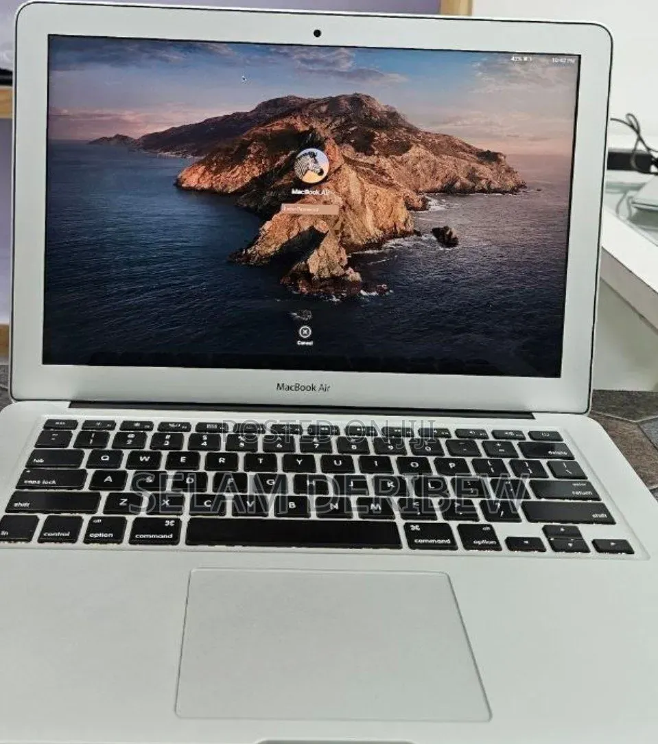 New Laptop Apple MacBook Air 2017 8GB Intel Core i5 SSD 256GB