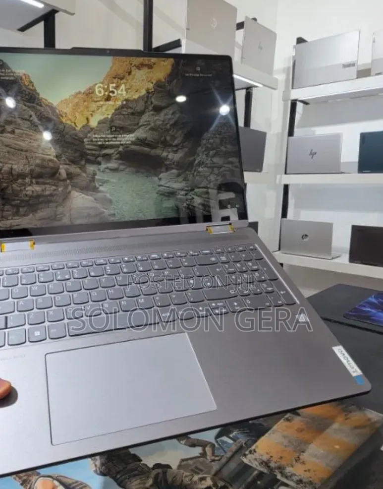New Laptop Lenovo Yoga 7i 16GB AMD Ryzen 7 SSD 512GB
