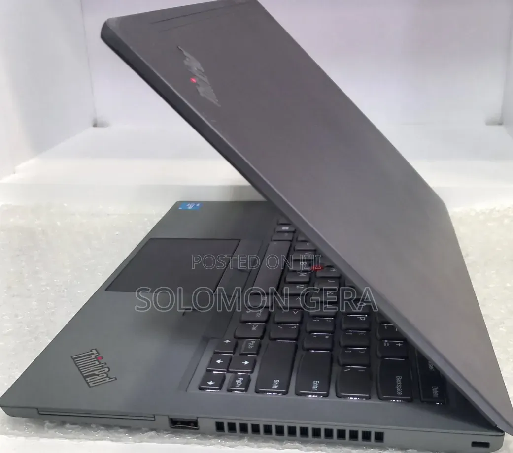 New Laptop Lenovo ThinkPad T14 16GB Intel Core i5 SSD 512GB
