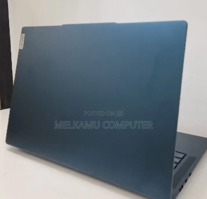 New Laptop Lenovo Yoga 7i 16GB AMD Ryzen 7 SSD 512GB