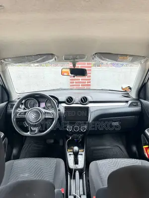 Suzuki Swift 2022 White