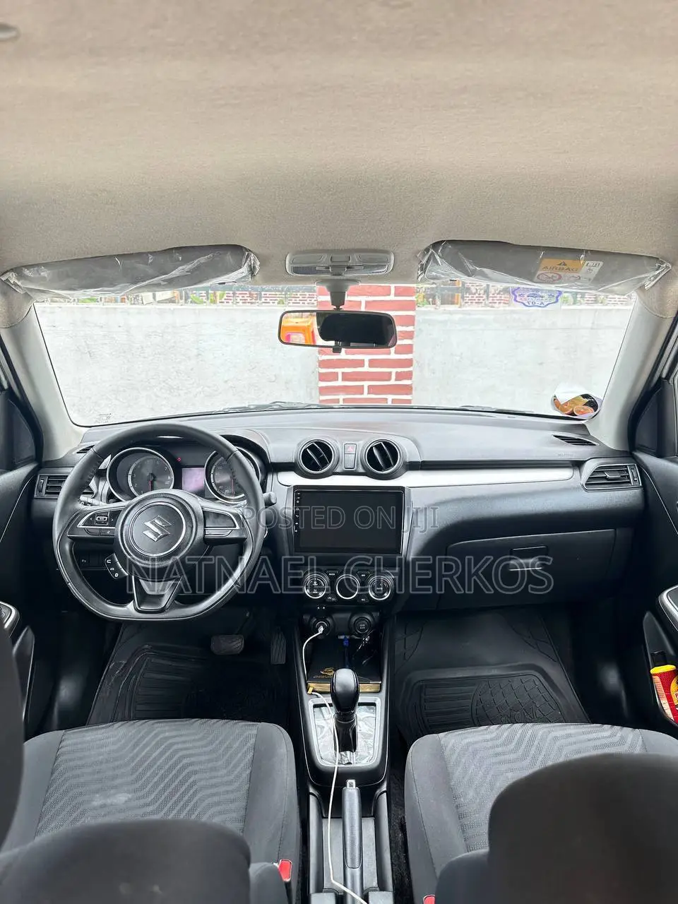 Suzuki Swift 2022 White