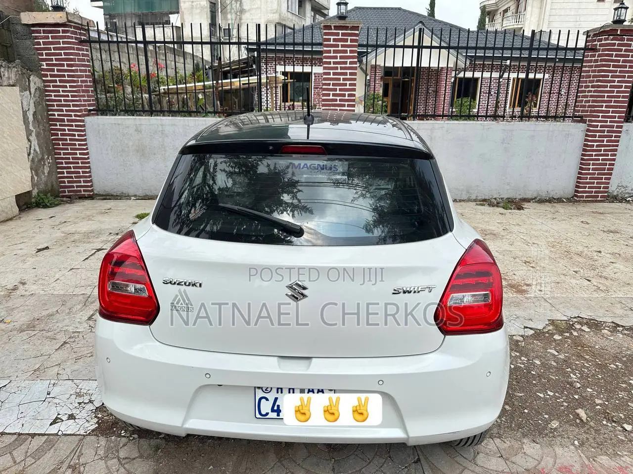 Suzuki Swift 2022 White