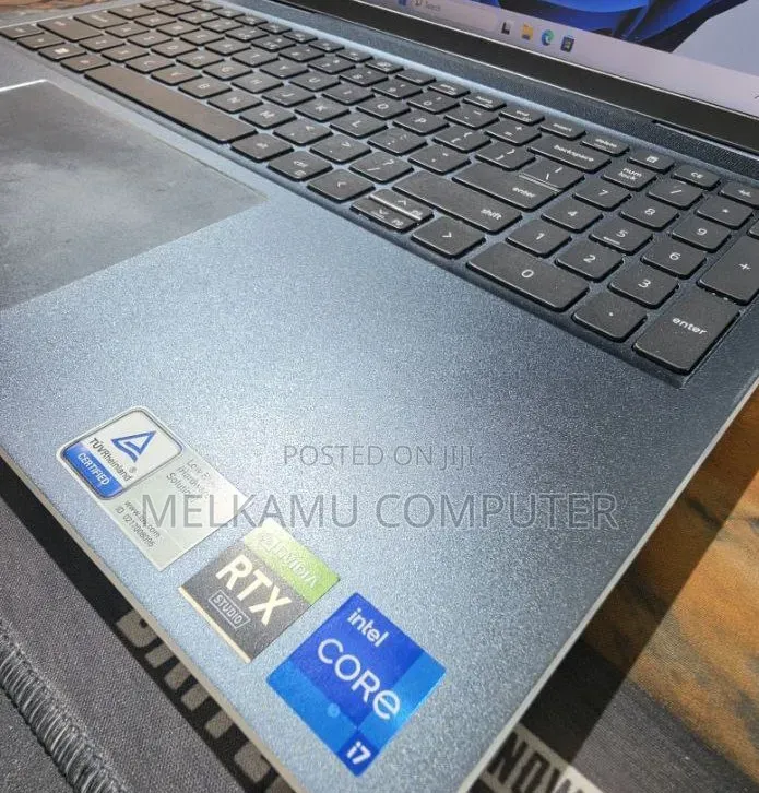 New Laptop Dell Inspiron 15 16GB Intel Core i7 SSD 512GB